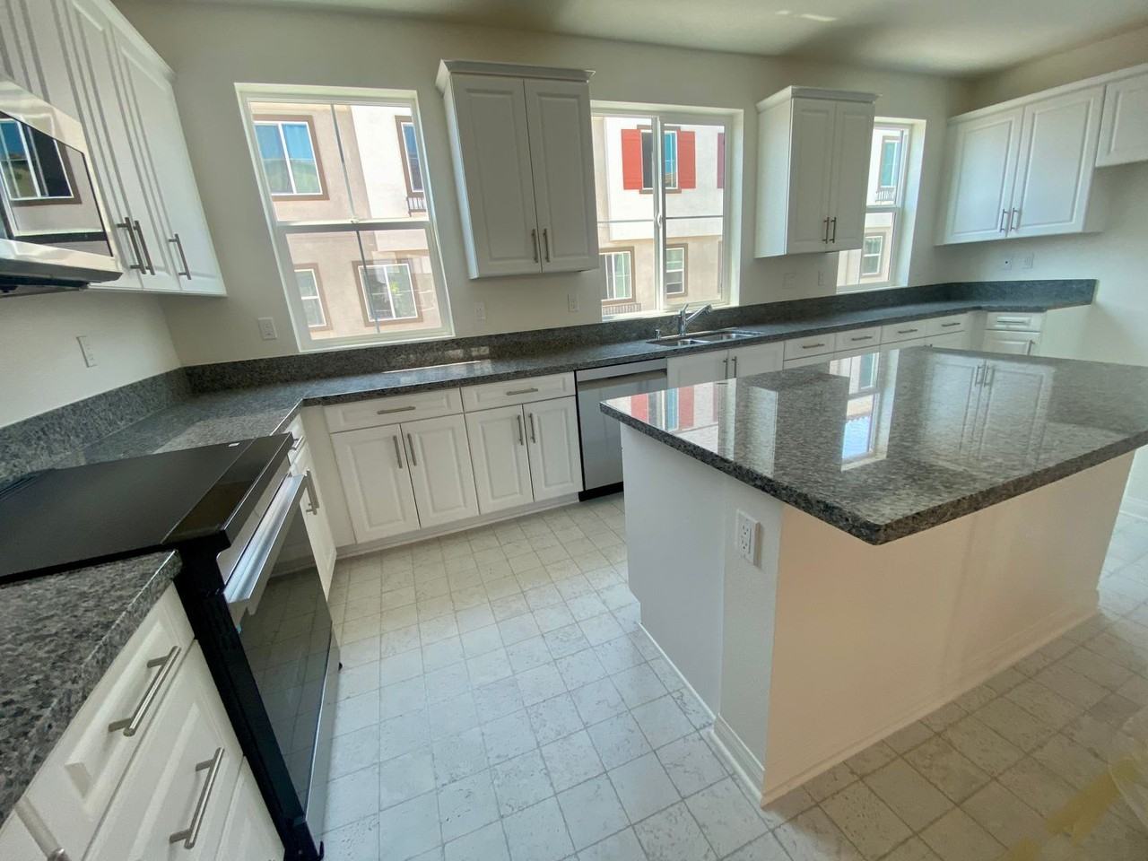315 Liberty Way - Photo 2 of 43