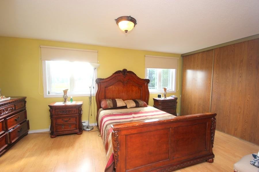 1320 Birchmount Dr - Photo 2 of 13