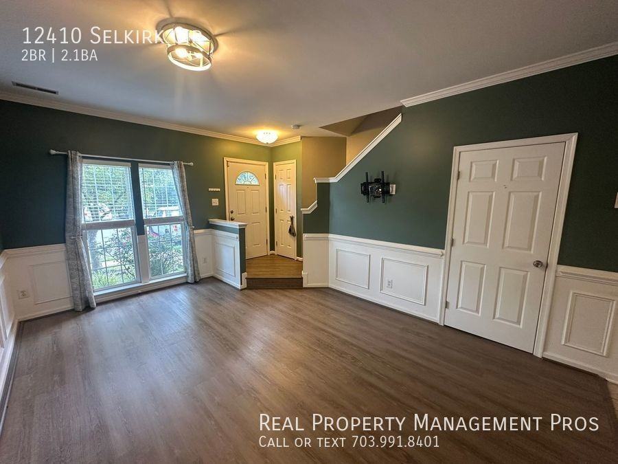 12410 Selkirk Cir - Photo 3 of 34