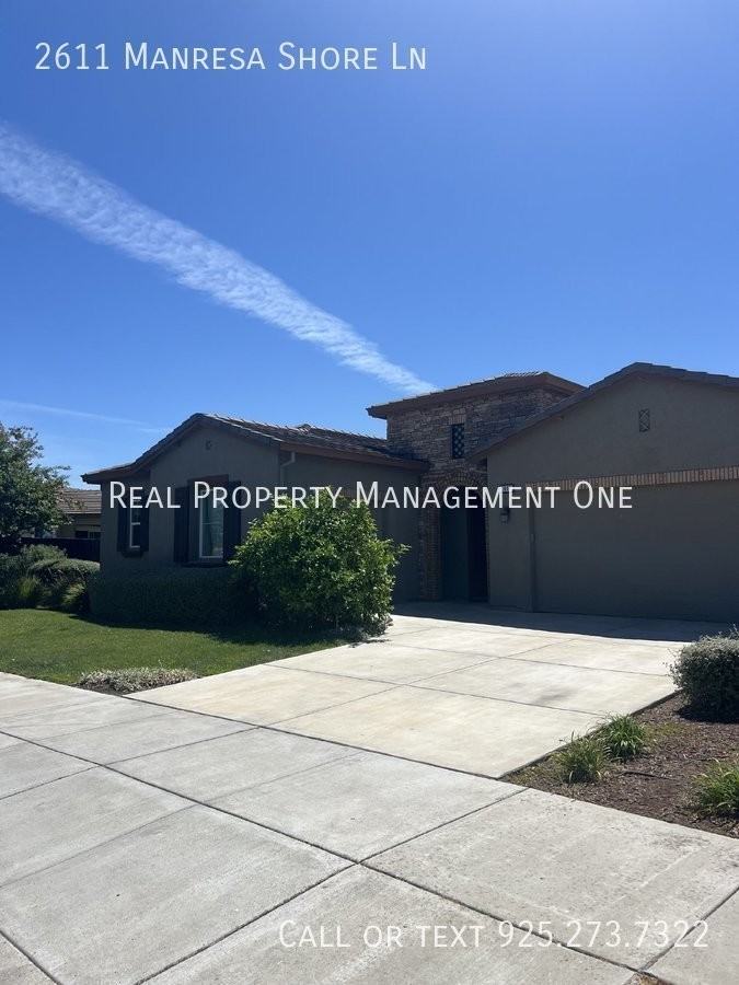 2611 Manresa Shore Ln - Photo 2 of 50