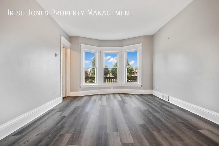 1899 Seneca St #2 - Photo 7 of 16