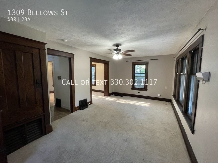 1309 Bellows St - Photo 3 of 15