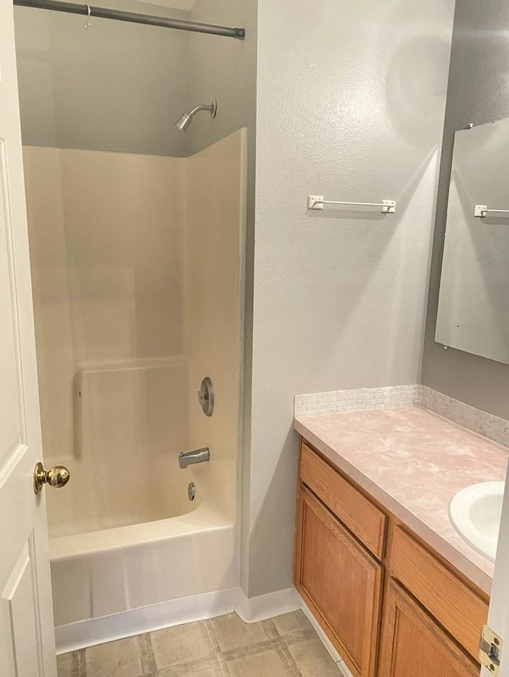 965 Todd Ct - Photo 4 of 9