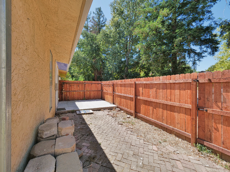 1937 Gauguin Pl - Photo 3 of 41