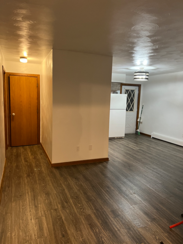 1191 Barnett St - Photo 3 of 8