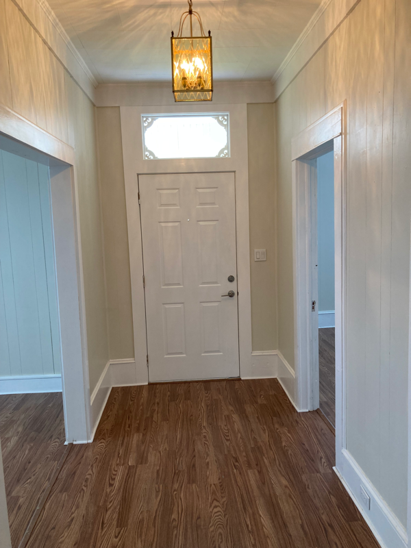 1002 King Springs Rd - Photo 2 of 18