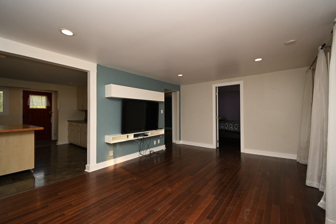 5395 Erickson St #A - Photo 4 of 9