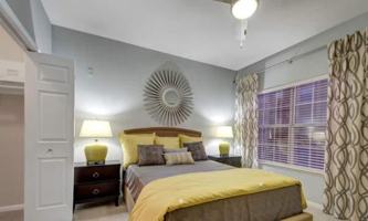 featured image of 10865 N Loop 1604