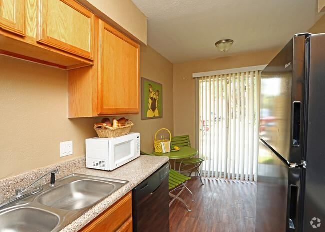 1617 Enid St - Photo 5 of 6