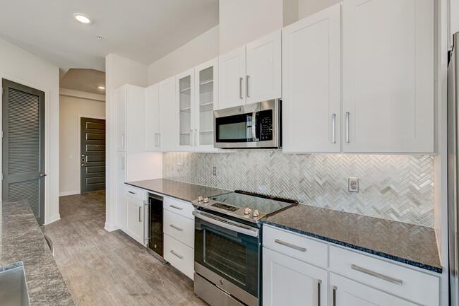 707 Marston St - Photo 7 of 7