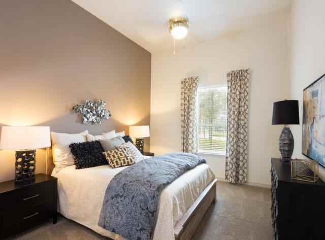 12631 Vance Jackson Road - Photo 2 of 7