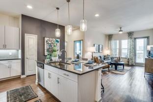 108 N Ewing Ave - Photo 1 of 1
