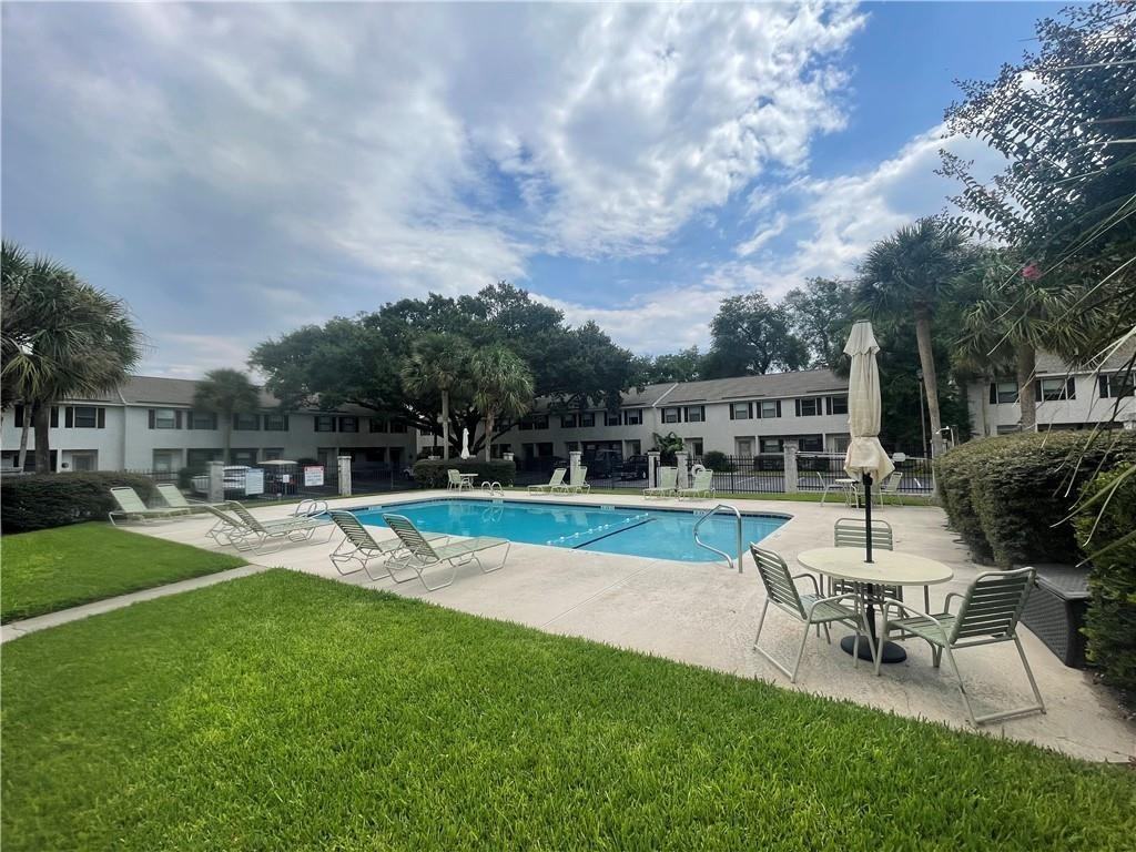 104 Courtyard Villas #C1 - Photo 2 of 24