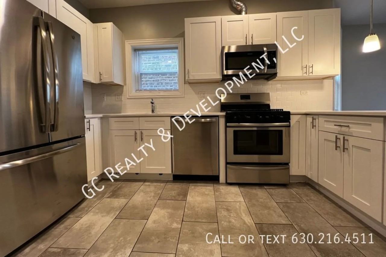 3739 W Shakespeare Ave Unit 2