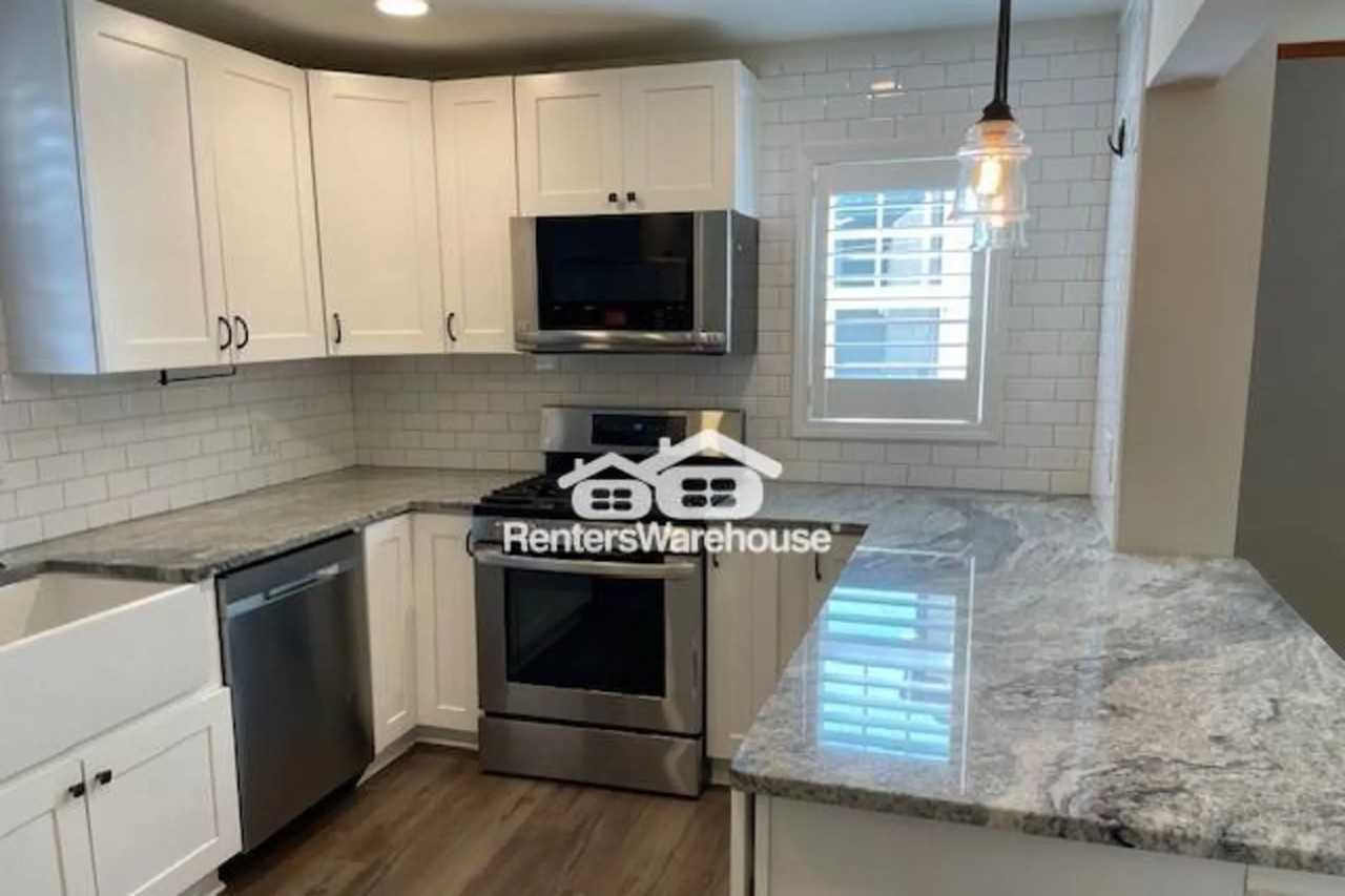 4421 31st Ave S - Photo 3 of 20