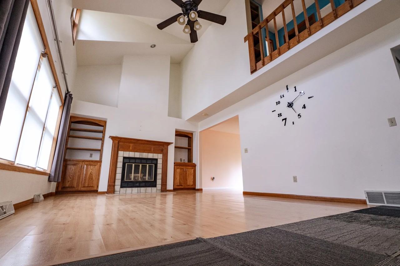 5620 Cedar Ridge Rd - Photo 3 of 14