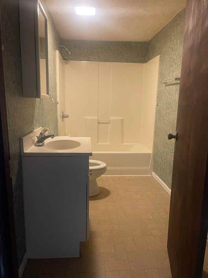 1706 Russell - Photo 3 of 5