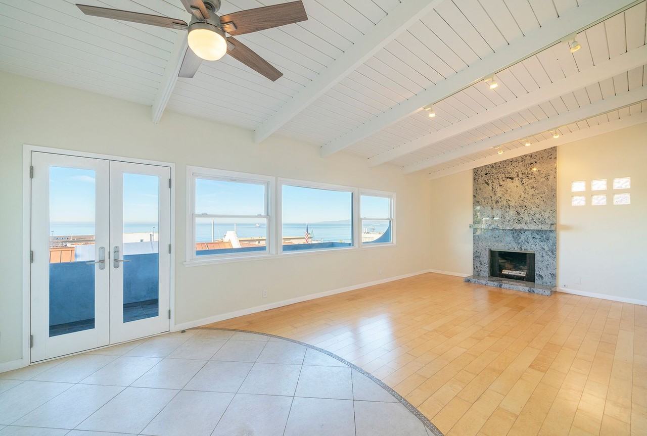 3605 Crest Dr - Photo 3 of 37