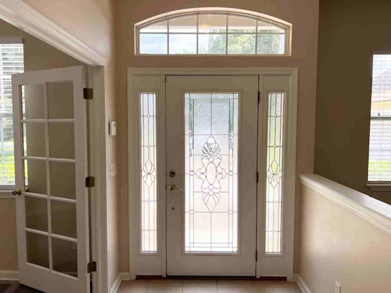 13741 Hillandale Dr - Photo 2 of 26