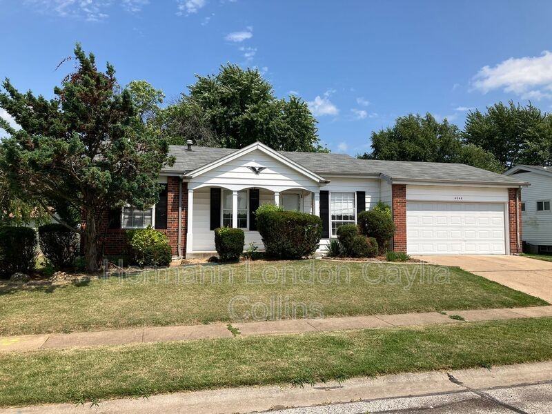 4046 Del Lago Dr - Photo 3 of 25