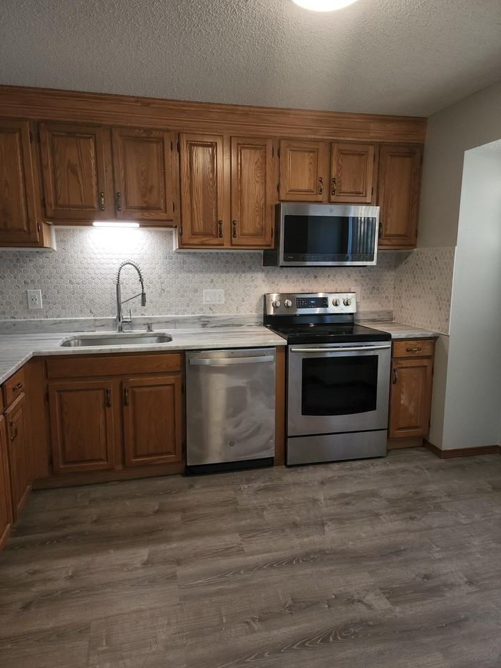 39 Heyden Rd #TH - Photo 3 of 3