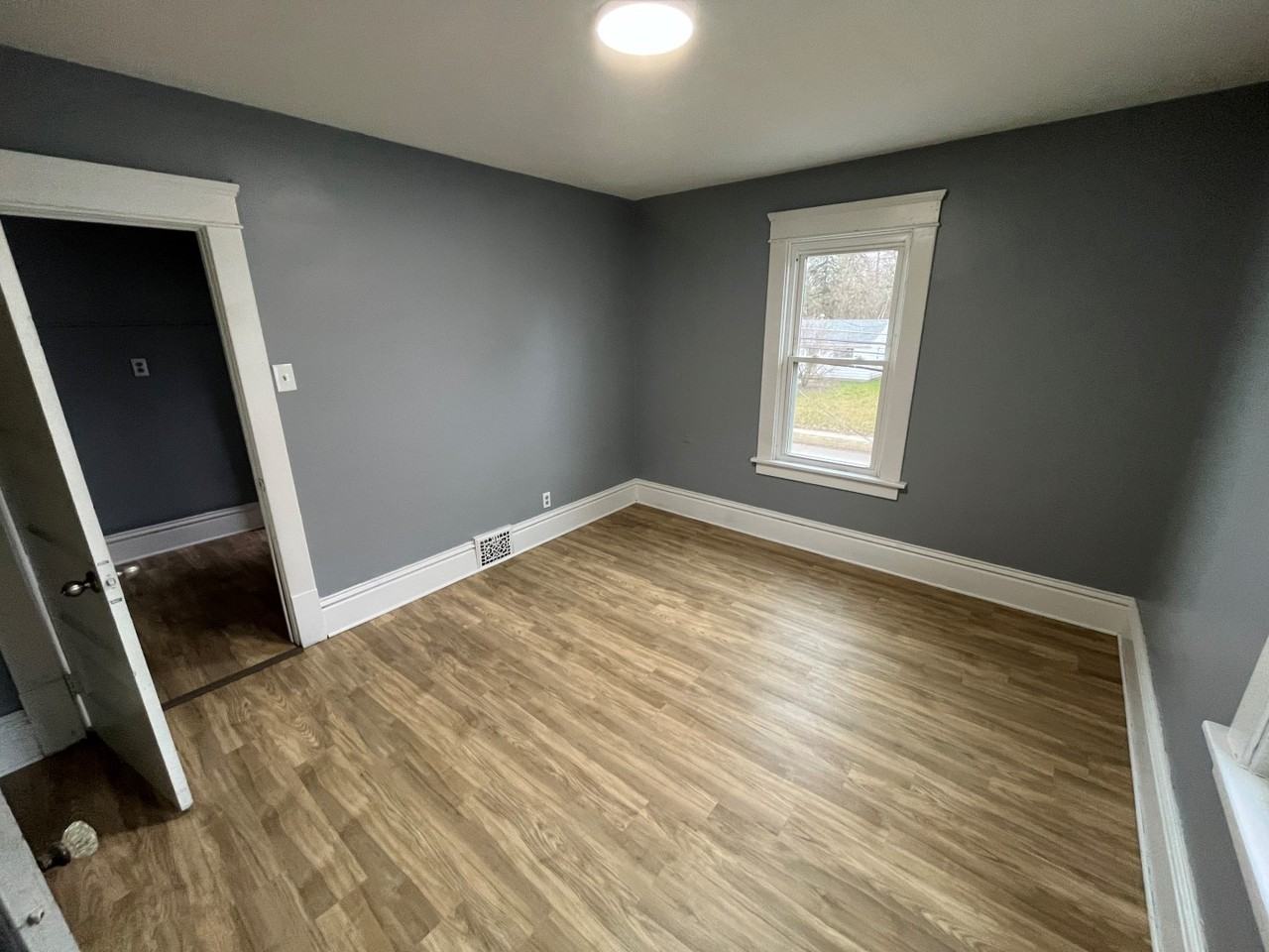 115 W Ely St #121 - Photo 4 of 18