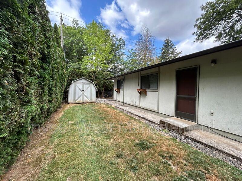 844 Washougal River Rd - Photo 2 of 11