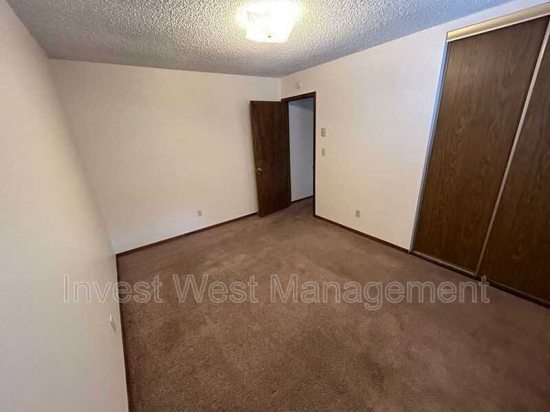 844 Washougal River Rd - Photo 3 of 11