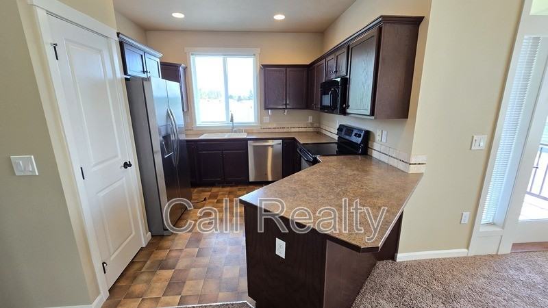 18116 N Division Rd - Photo 5 of 19