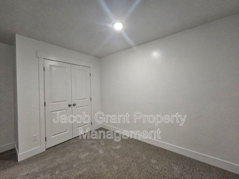 6133 N Freedom Rd #3 - Photo 7 of 12