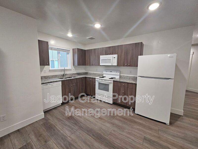 6133 N Freedom Rd #4 - Photo 2 of 11