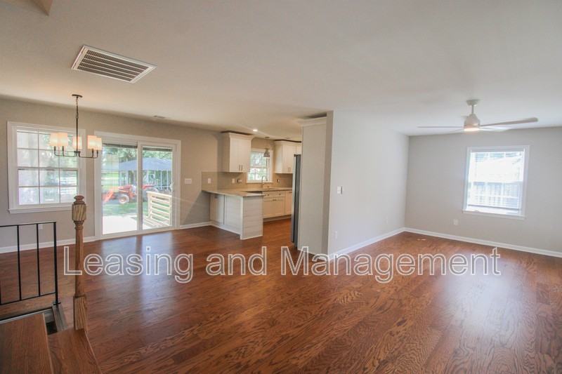 2345 Wofford Rd - Photo 3 of 27