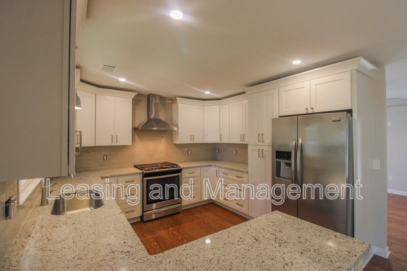2345 Wofford Rd - Photo 6 of 27
