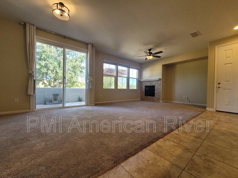 3304 Esplanade Cir - Photo 4 of 21
