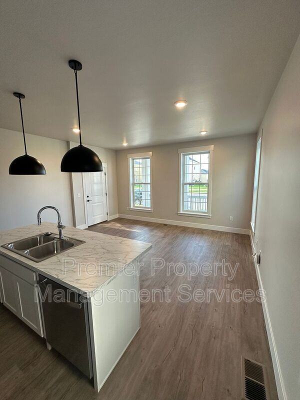 6023 Elysian Rd #101 - Photo 5 of 12