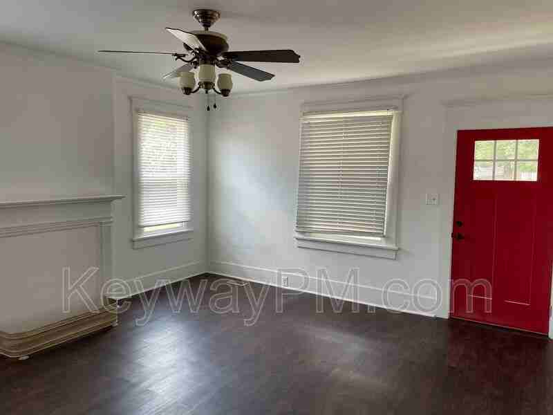 2091 Heckle St - Photo 3 of 19