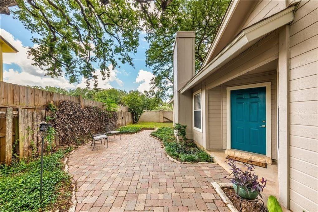 3010 Red Bay Dr - Photo 2 of 17