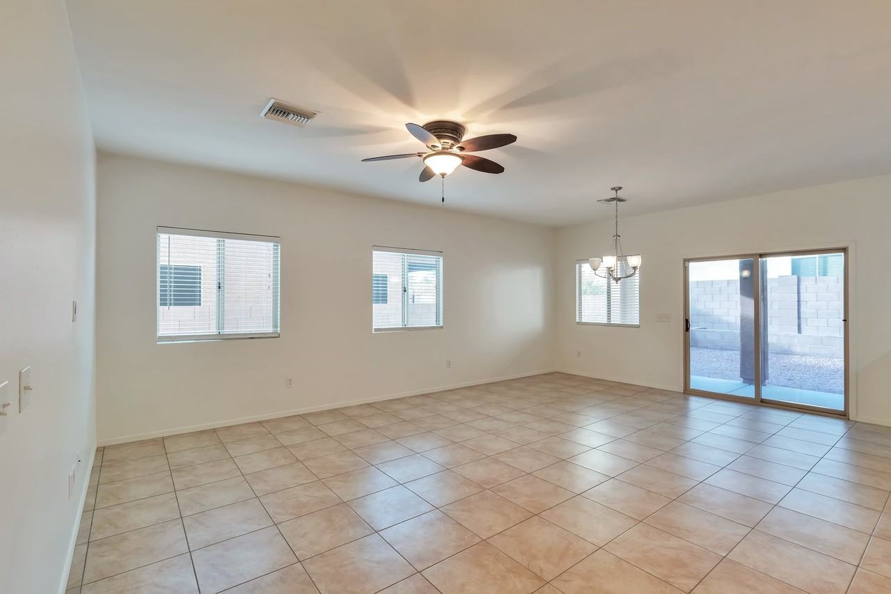 8960 N Country Home Ln - Photo 4 of 25