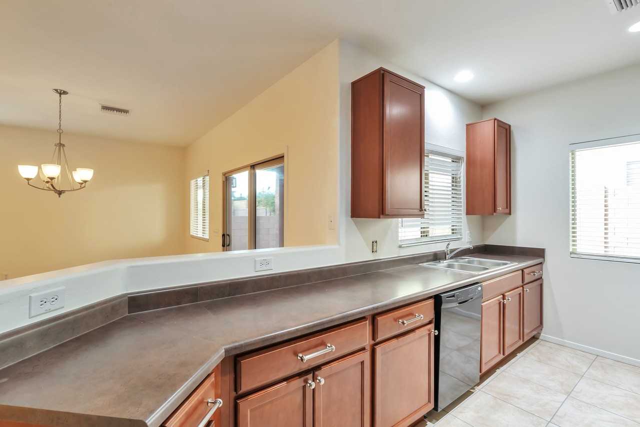 8960 N Country Home Ln - Photo 3 of 28