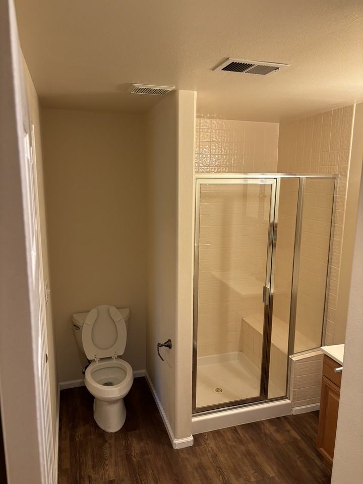 9534 High Cliffe St - Photo 3 of 26