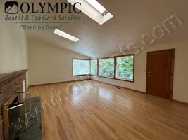 featured image of 2939 Boundary St Se