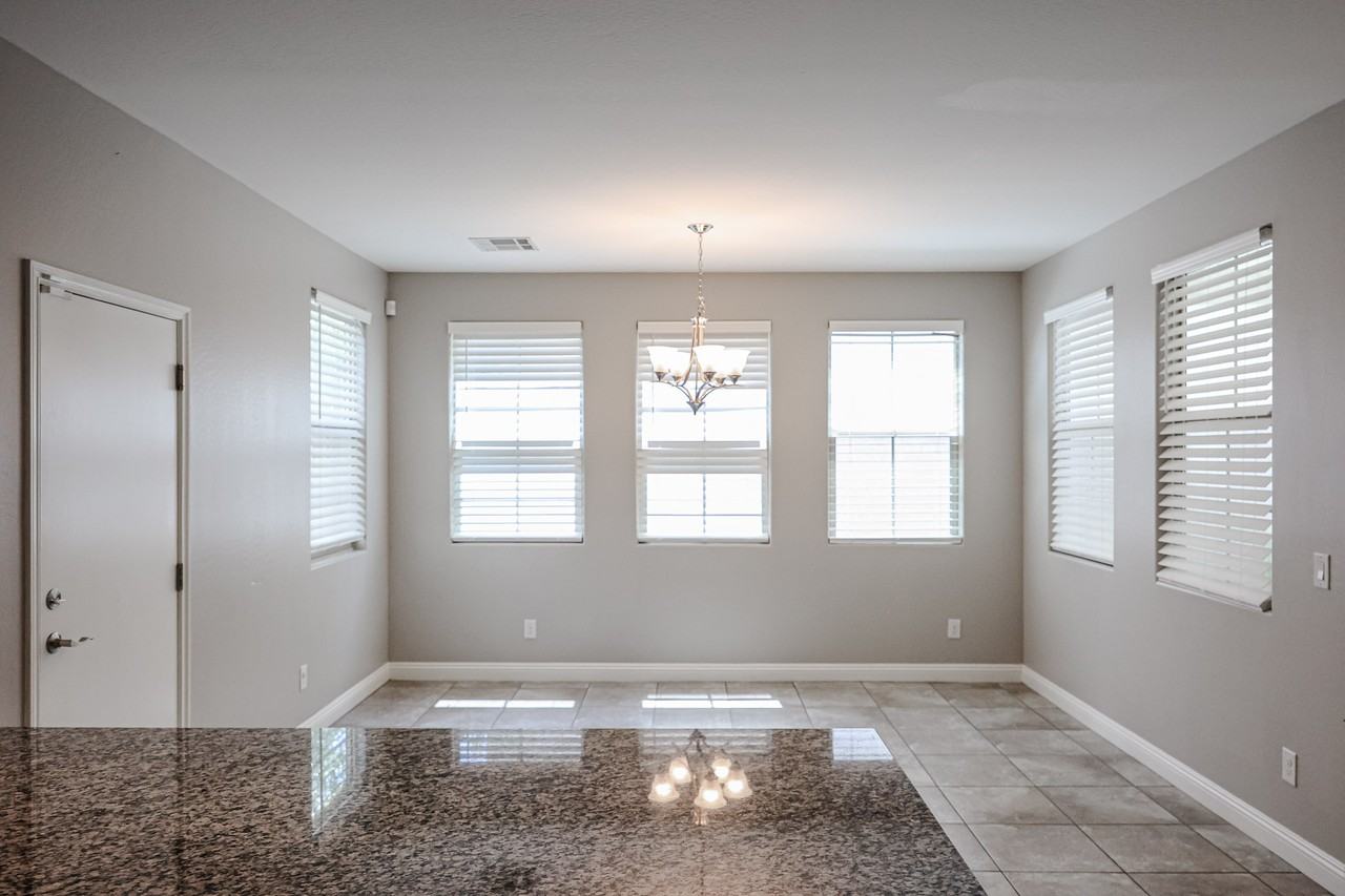 263 N 69th Pl - Photo 6 of 49