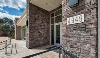 4949 W Davis St #B1 - Photo 1 of 1