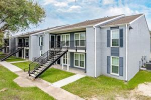 featured image of 902 N Avenue J #C1