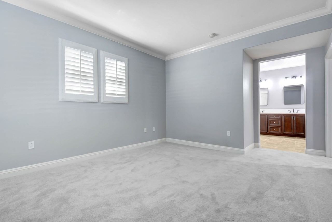8426 Flora Ln - Photo 7 of 15