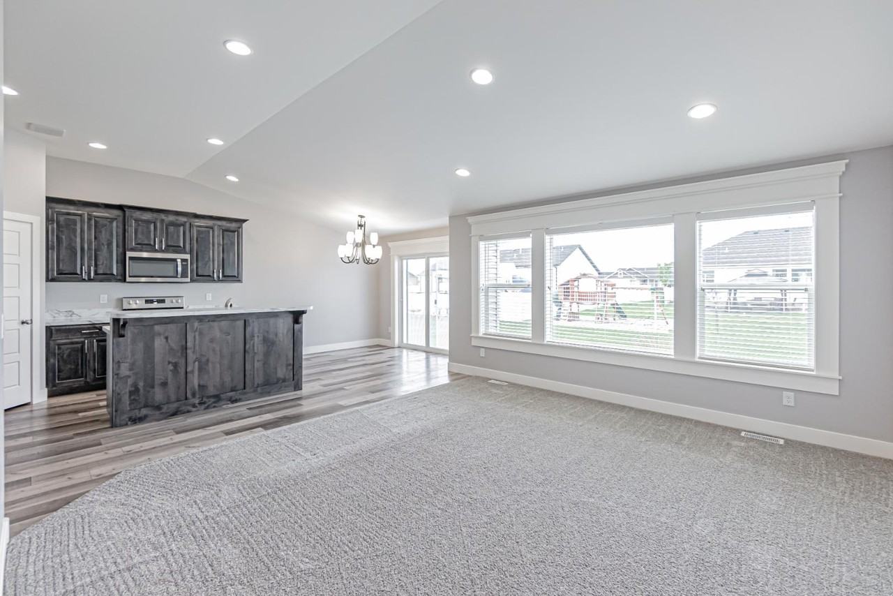 4353 Marlin Dr - Photo 7 of 20