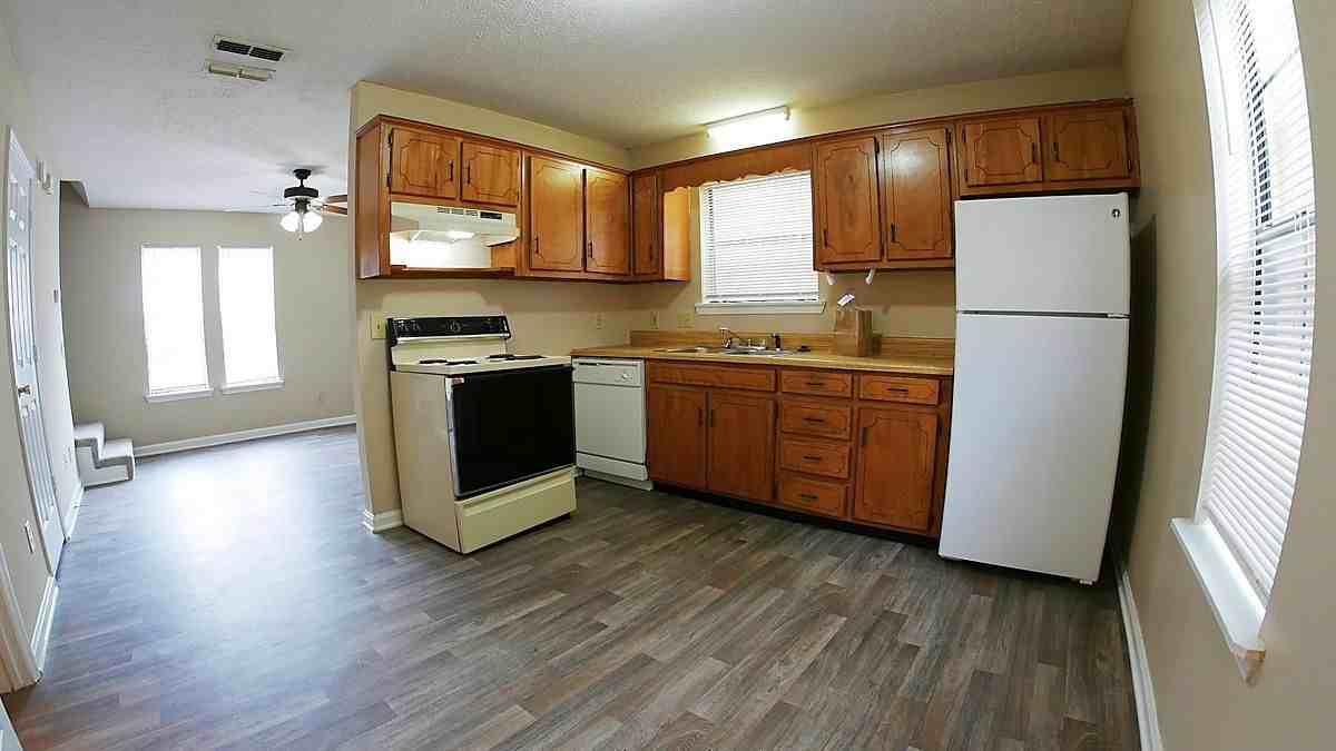 The Cove at Center Point - Photo 6 of 13