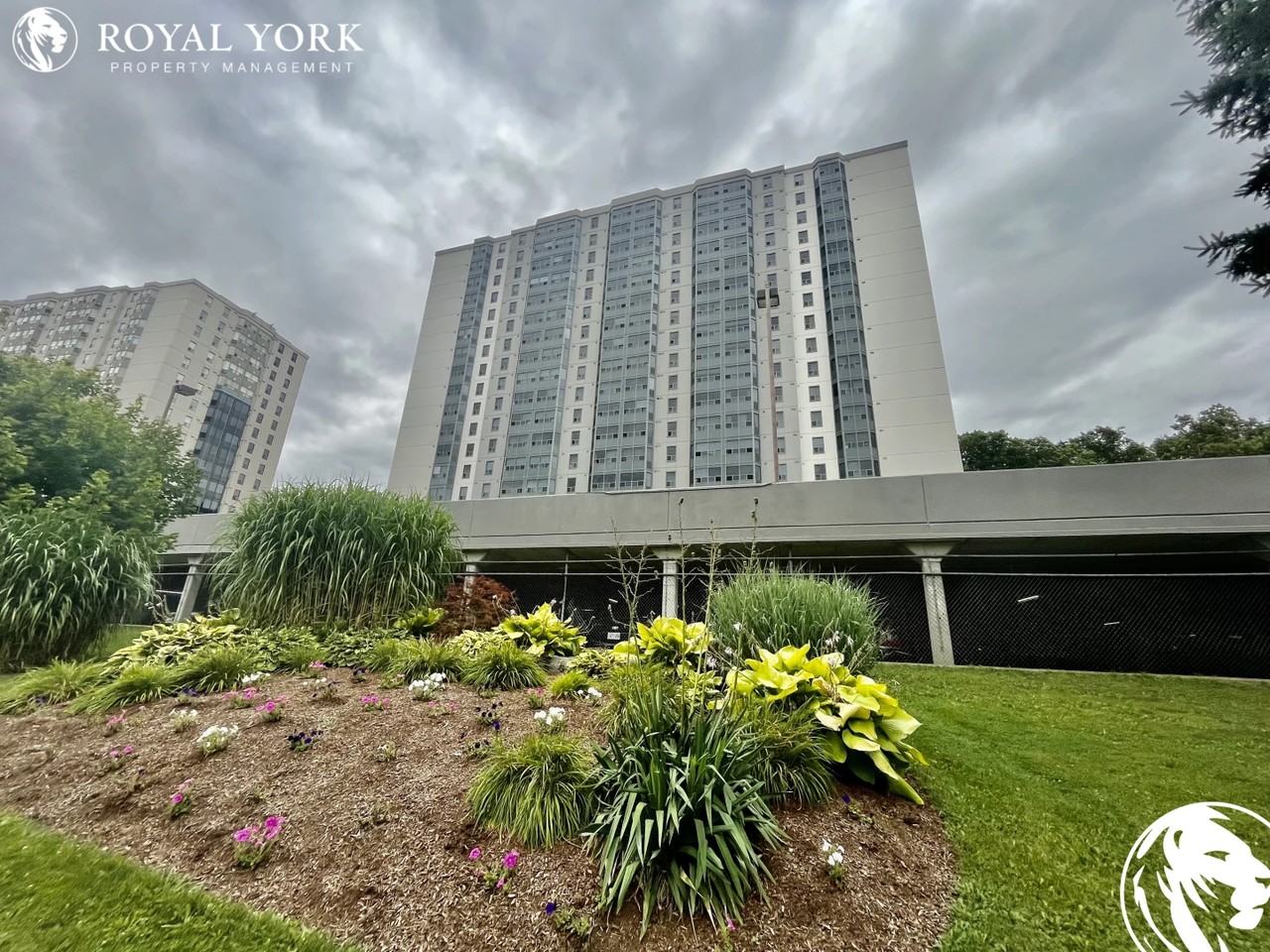 1001- 55 Green Valley Drive, Kitchener, Ontario N2P 1Z6 - Photo 3 of 15