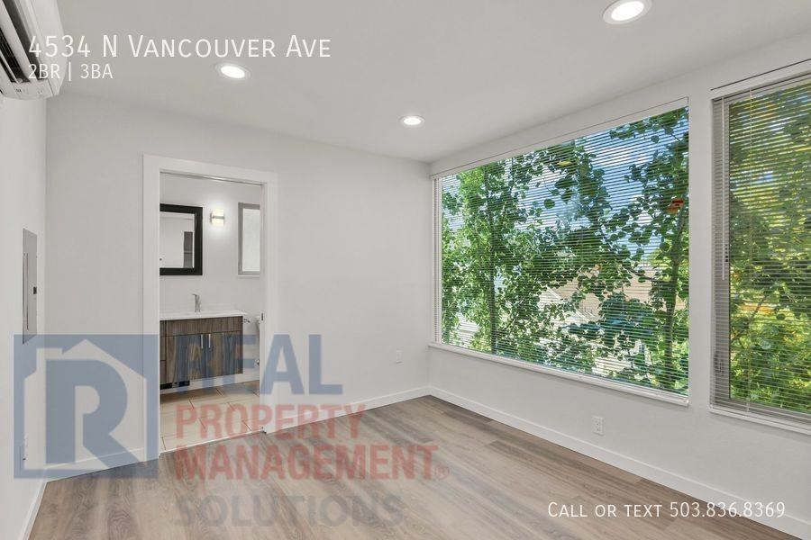 4534 N Vancouver Ave - Photo 3 of 23