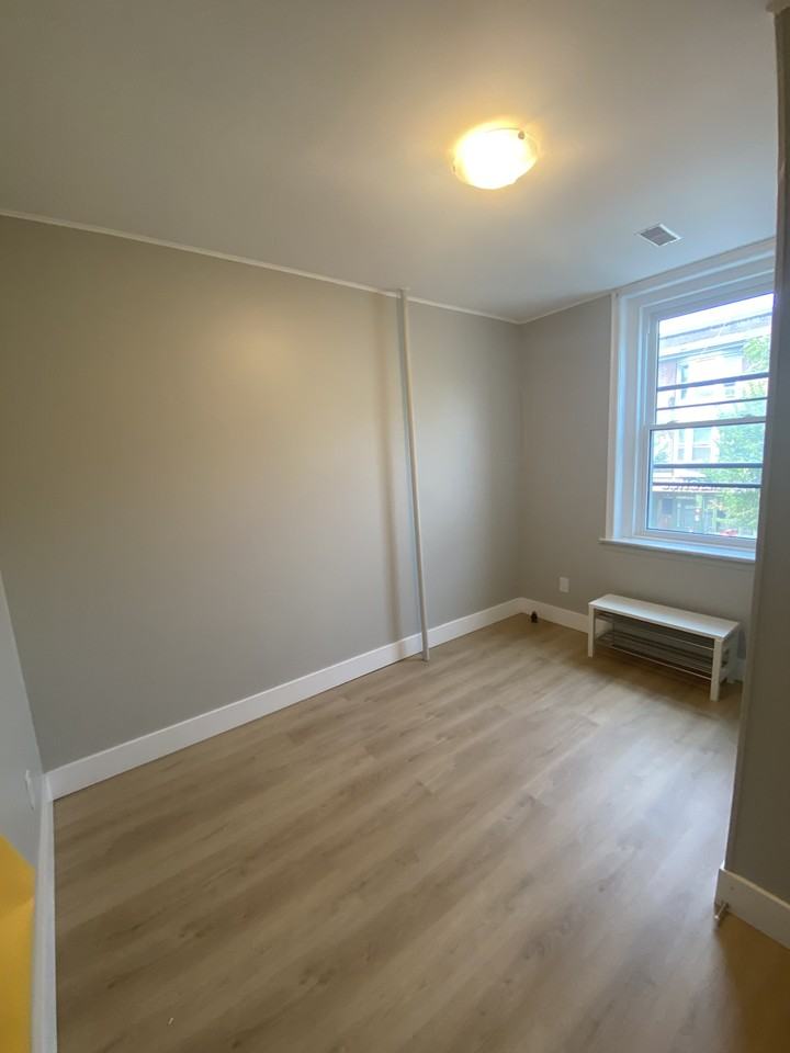 499 bloor - Photo 6 of 7